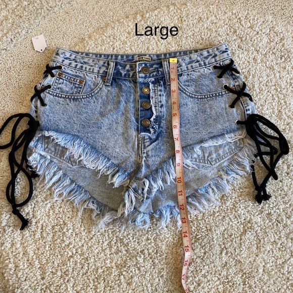 Cut off jean denim shorts with tie detail XS NWT - Picture 11 of 15